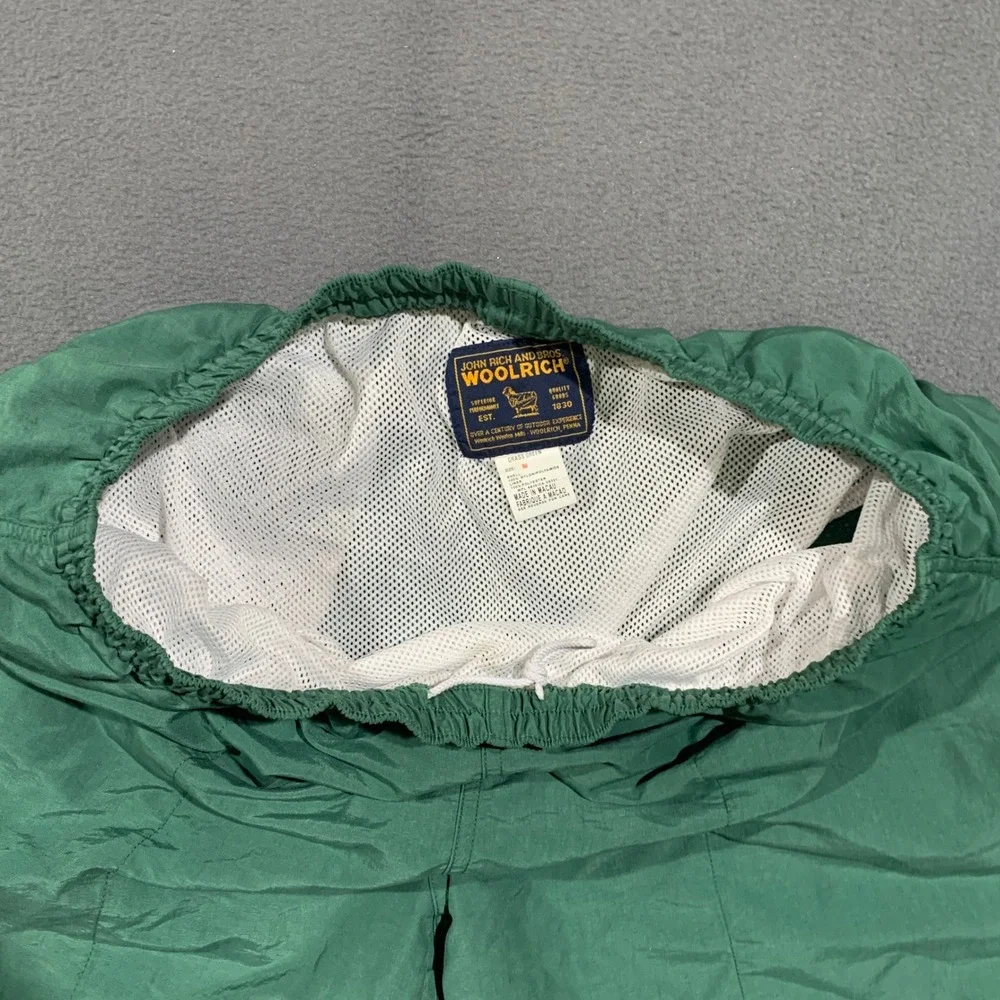 Woolrich Swim Trunks Mens Medium Grass Green Nylon Mesh Lined Vintage Shorts